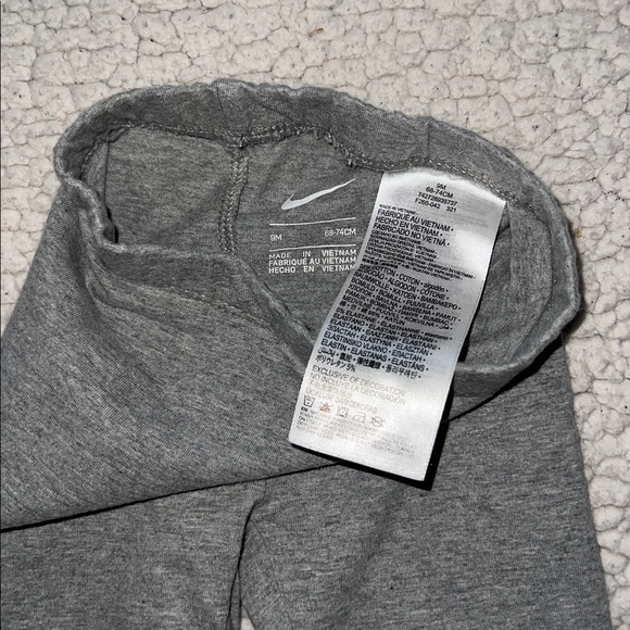 Nike White and Gray Kids Matching Set - Picture 5 of 5